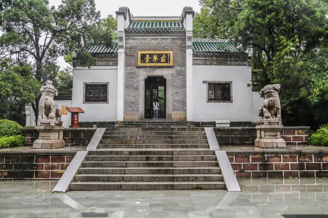 华丽转身开启人生新征程,华丽转身开启新的人生