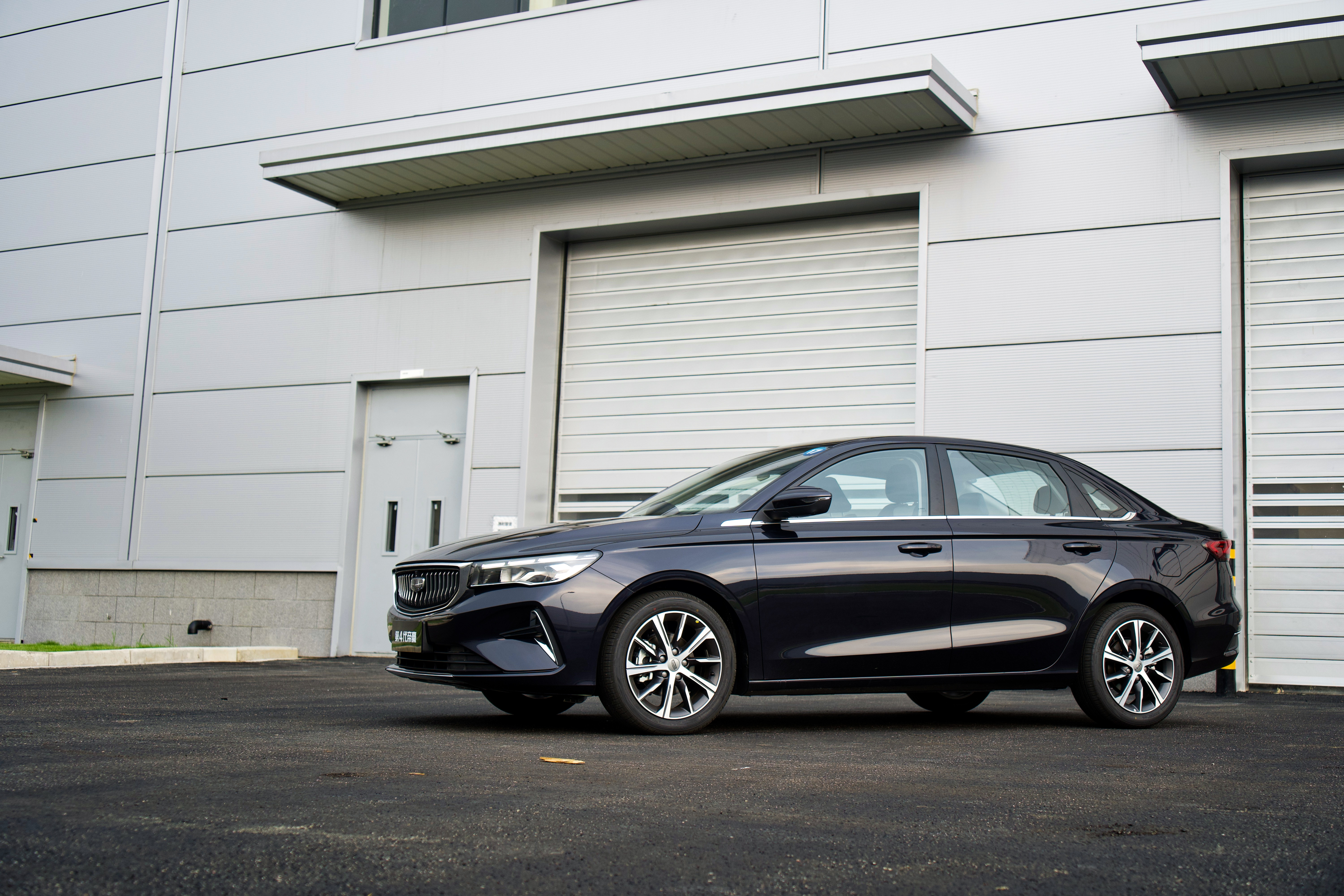 吉利帝豪第四代尊贵型路测,现象级和爆款区别