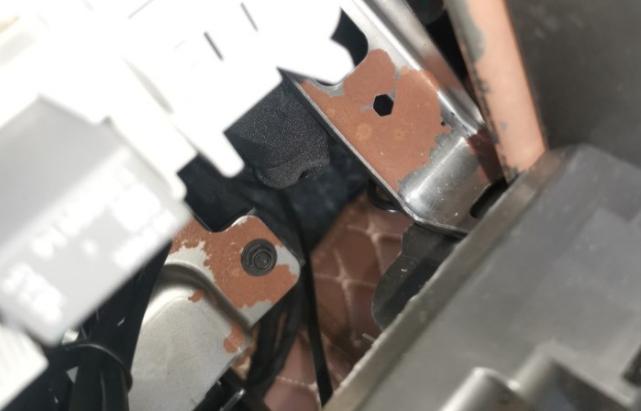 买到泡水车车商说也不知道怎么办,泡水车怎么辨别二手车真假