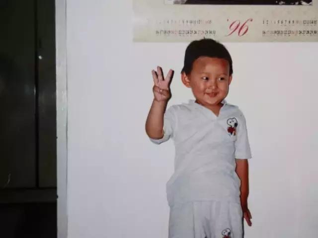 从200斤的胖子晋升到排名前八的世界超模！他是走出去的山西牛人