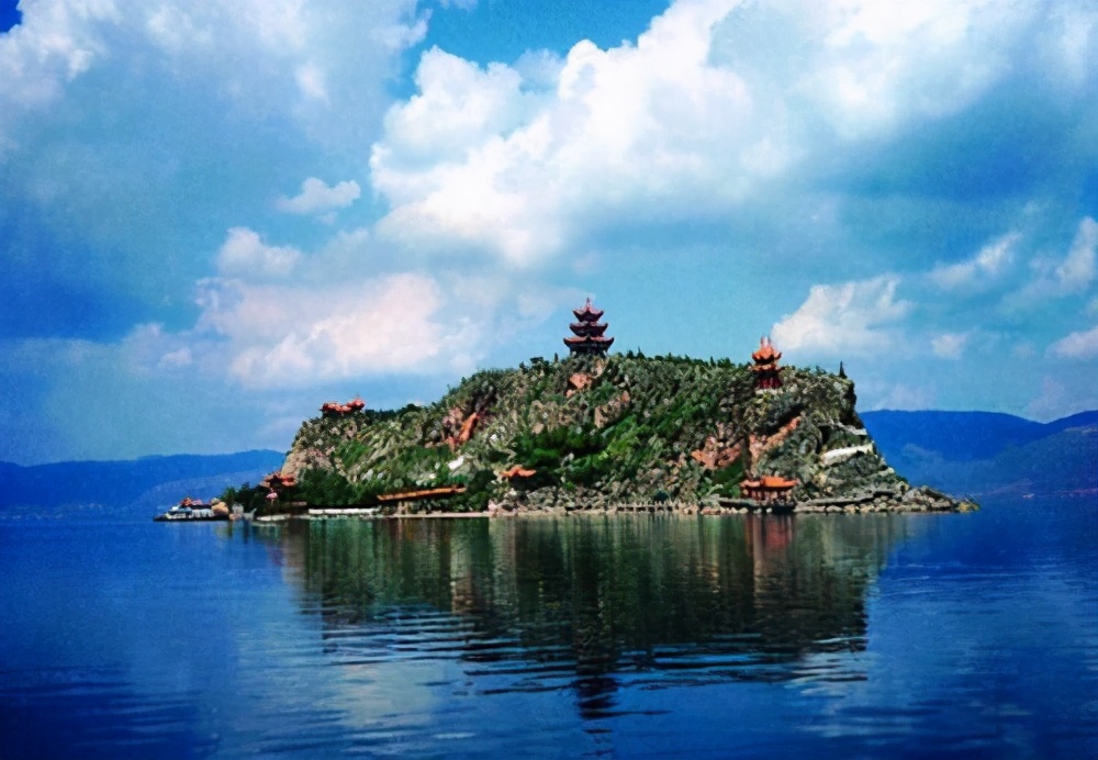 打动“音乐诗人”李健的高原湖泊,原来来这儿旅游如此休闲惬意