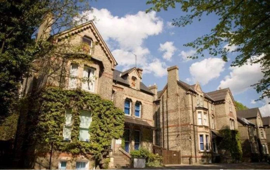 英国国王学院在哪个城市,英国最古老的学校