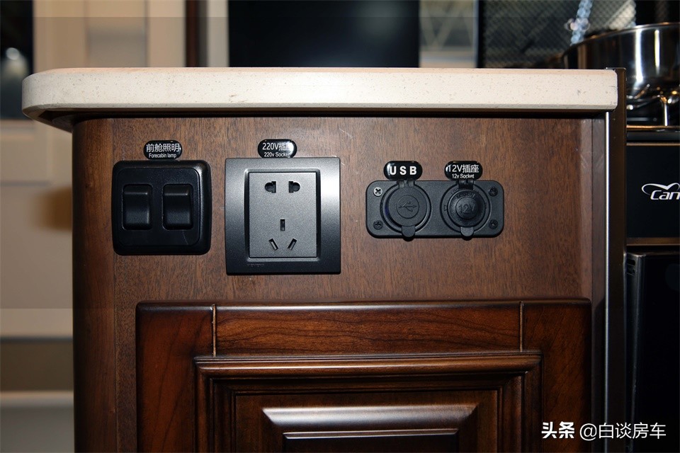 依维柯8at房车驾驶体验,最便宜依维柯8at房车