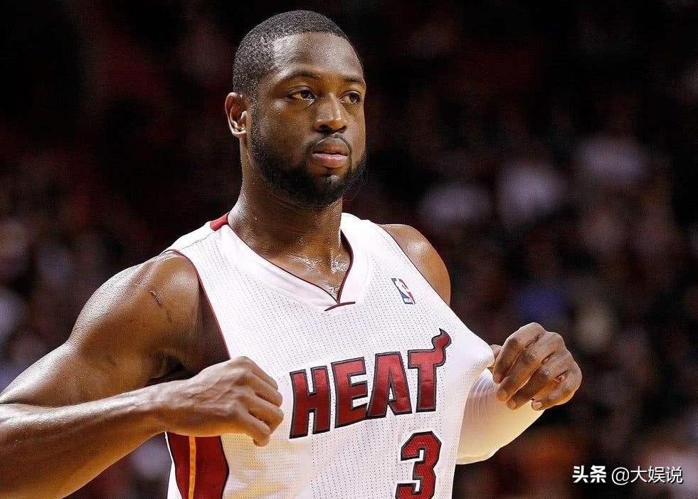 球衣上的荣誉标志,球衣号码代表人物