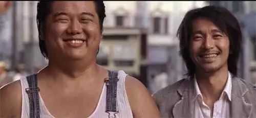 周星驰说很多人找他拍戏,周星驰当年只给他两分钟的镜头