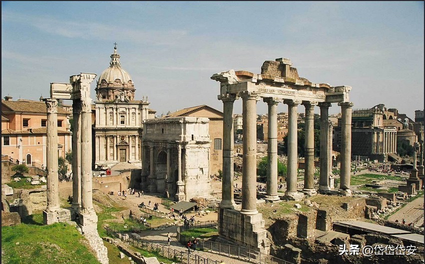 卡拉瓦乔一生简介,卡拉瓦乔的逃亡生涯和作品