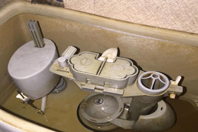 马桶漏水最简单的解决方法,马桶漏水找谁靠谱