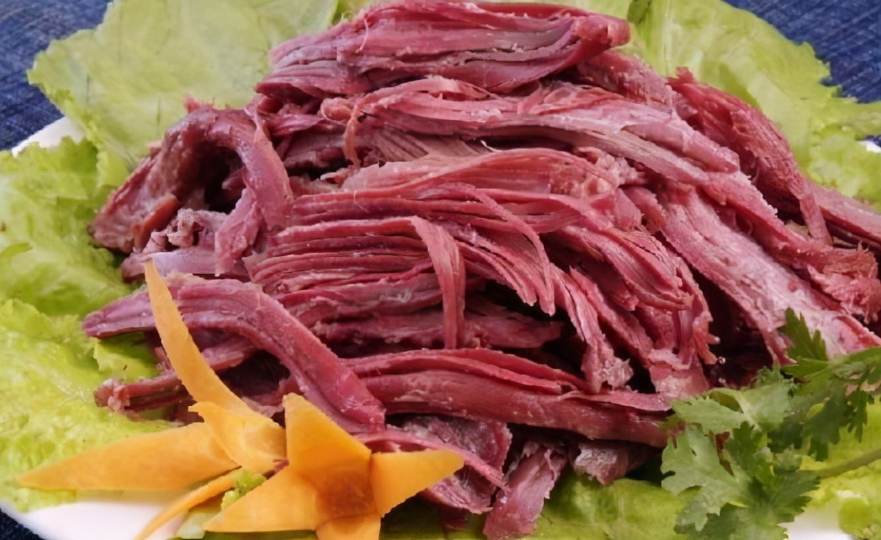 中国哪些地方有吃狗肉的习俗,我国哪些地方有吃狗肉的传统