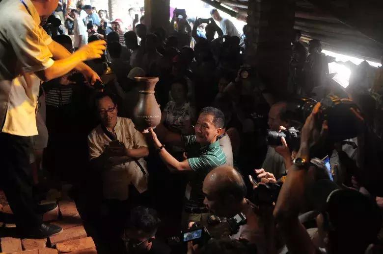 坭兴陶钦江古龙窑,钦江古龙窑开窑底款