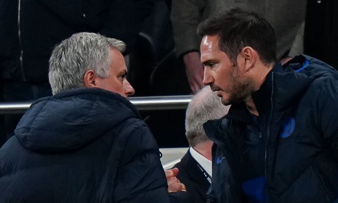 联赛登顶=下课倒计时！愿花2亿买水货也不愿给兰帕德时间？