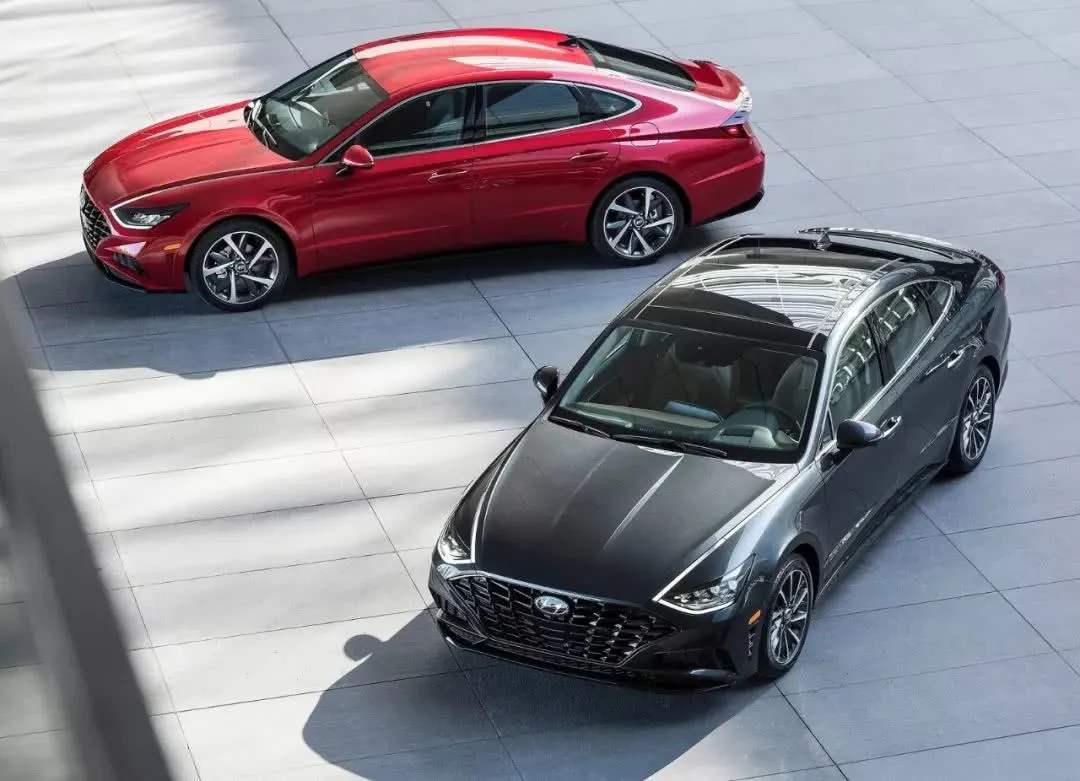 索纳塔混动跟起亚k5混动哪个好,迈锐宝xl起亚k5索纳塔怎么选