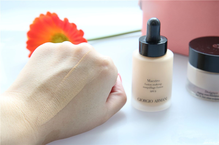 三招教会你选粉底液,干净服帖的bb霜底妆怎么上