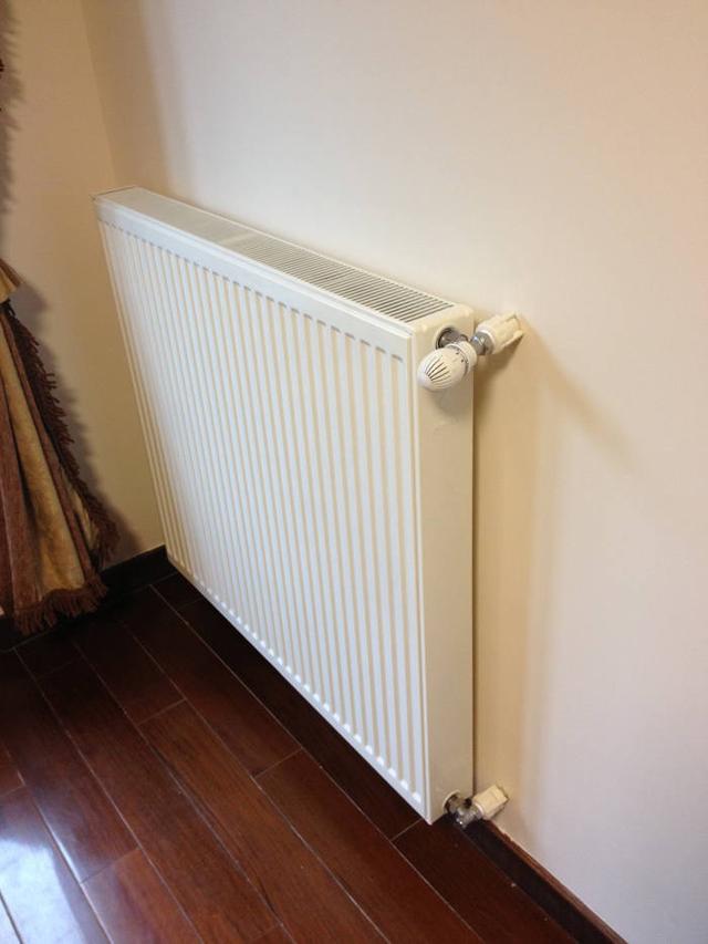 暖气片不用的房间关掉会冻住吗,暖气片不用不放水上冻怎么办