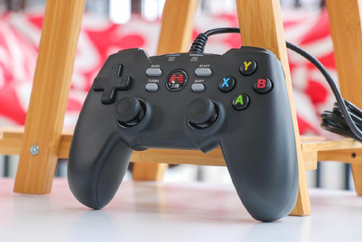 100元游戏手柄带体感,99元吃鸡游戏手柄