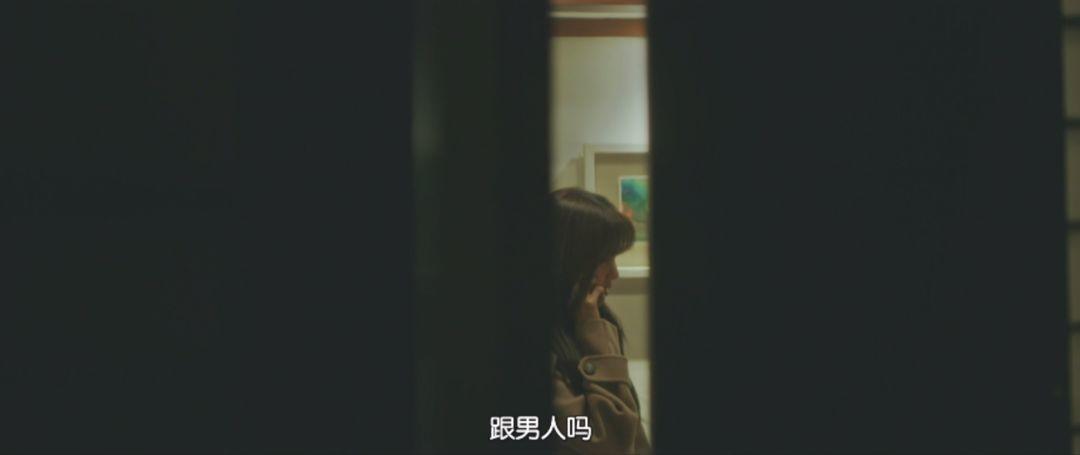 韩国女团两位成员,2个韩国女团练习生一前一后跳舞