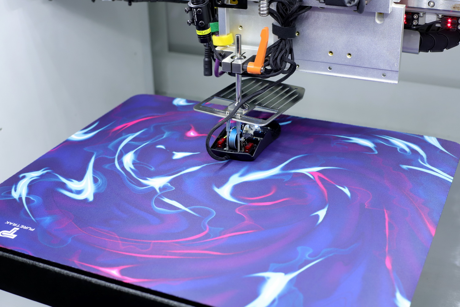 rog月刃搭配什么鼠标垫,多少尺寸的rog鼠标垫最适合打游戏