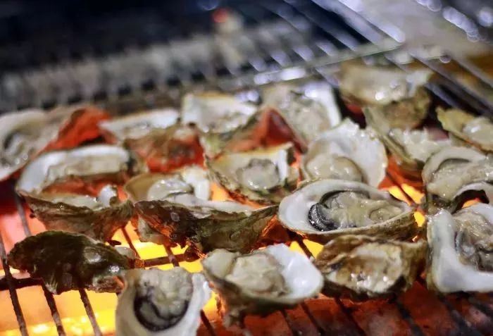 南宁可以吃超大生蚝的地方,南宁大沙田好吃的生蚝