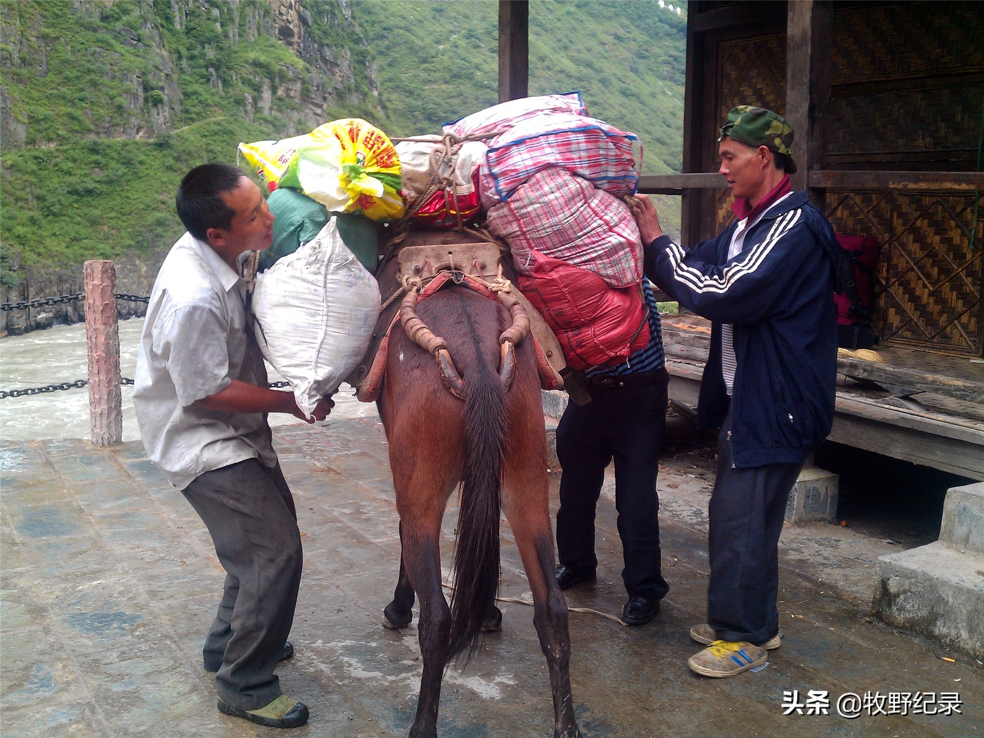 三江并流旅游攻略,怒江三江并流现场