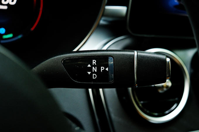 奔驰c级180落地多少钱,豪华奔驰180