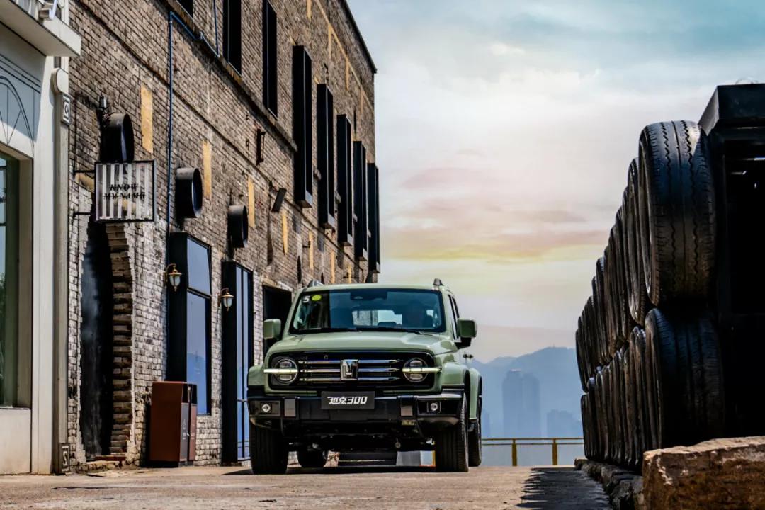 通勤越野两不误试驾坦克300城市版,最新坦克300城市版试驾