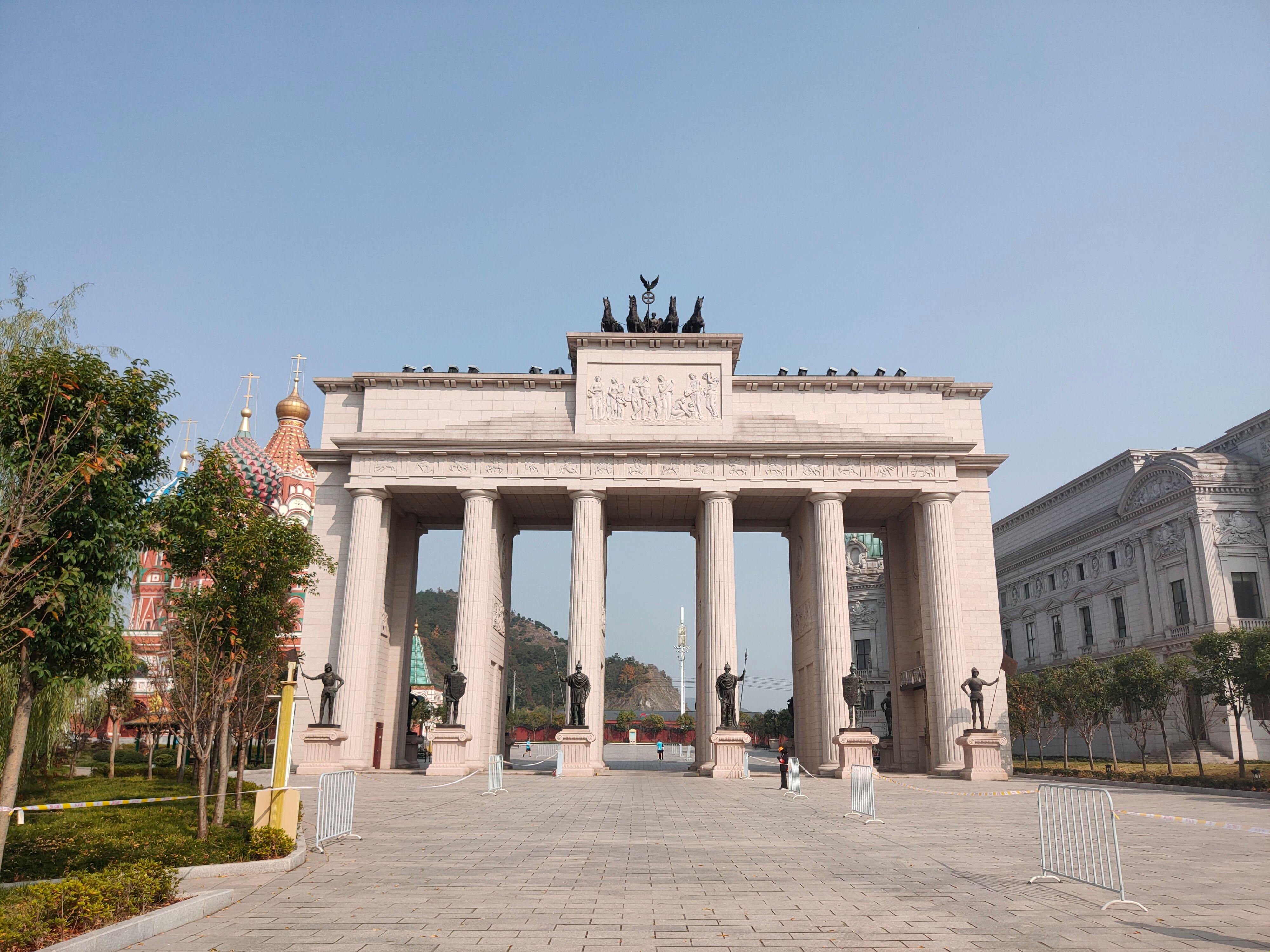 首个全马2022年超燃视频,横店马拉松2023全马颁奖直播