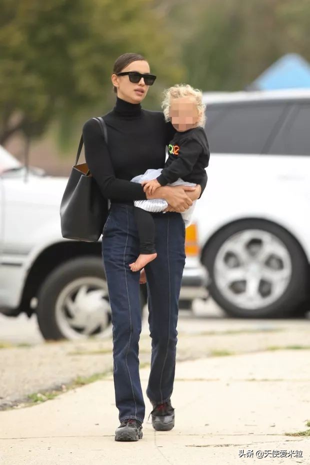 bradleycooper与ladygaga,ladygaga和bradleycooper啥关系