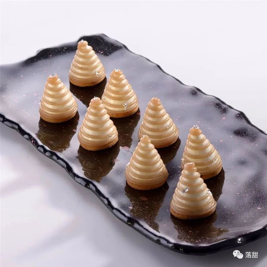 杂谈|你会不会在乎:盘子和甜品配不配?