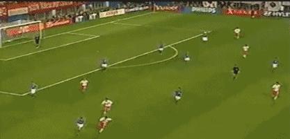 足球史上十大最愚蠢的红牌,足球场上十大不可思议的红牌