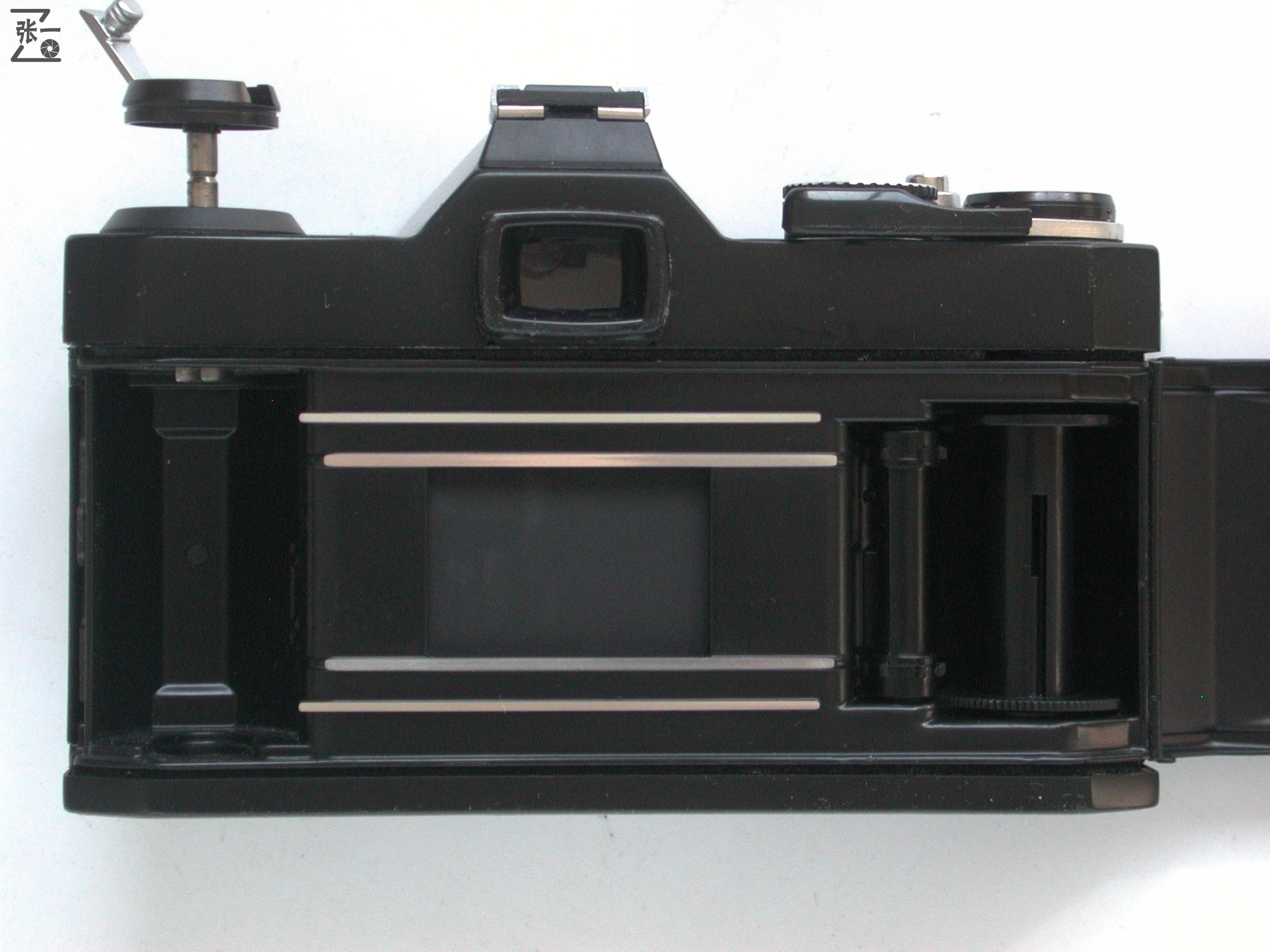 中国重庆生产的明佳MingcaMCK1000单反照相机