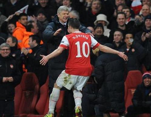 范佩西无奈表情,范佩西告别战