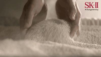 sk-神仙水真的有那么好吗,为什么妹子都喜欢三井