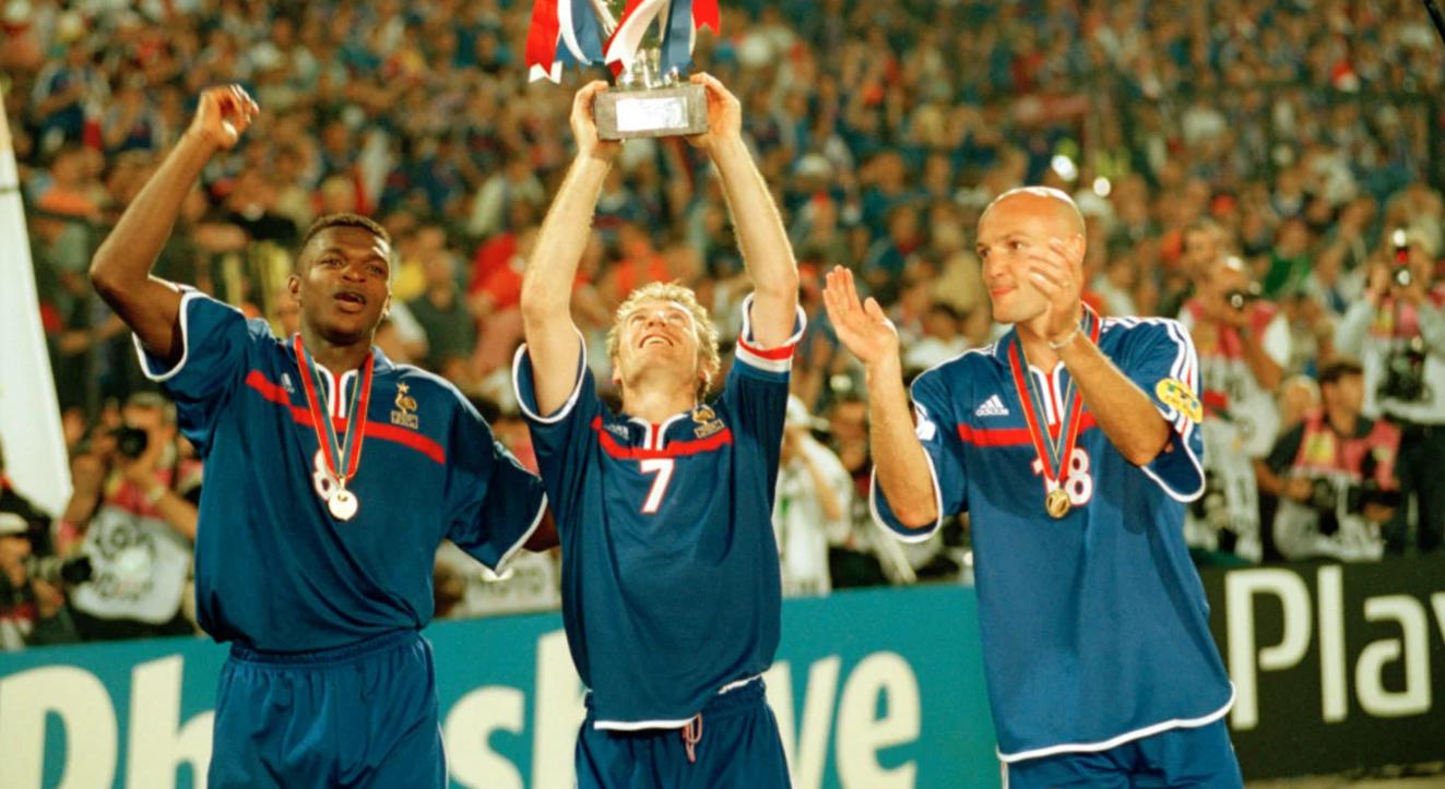 切尔西足球俱乐部历史,切尔西04-05赛季欧冠小组