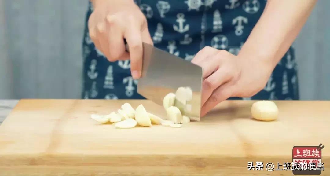 怎样炒辣椒面香,辣椒碎怎么炒又香又辣