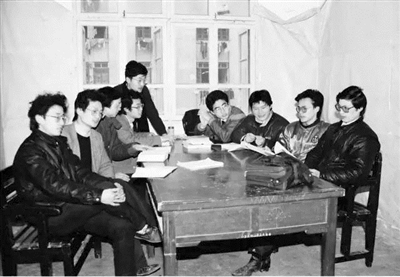 拼多多老板黄峥传奇人生,拼多多创始人黄峥富豪榜排行第几