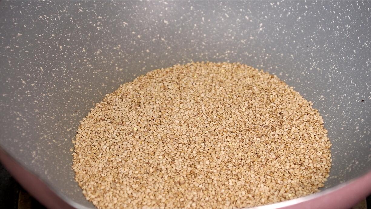 制作原味香菇酱的家常做法,正宗素香菇酱的制作方法