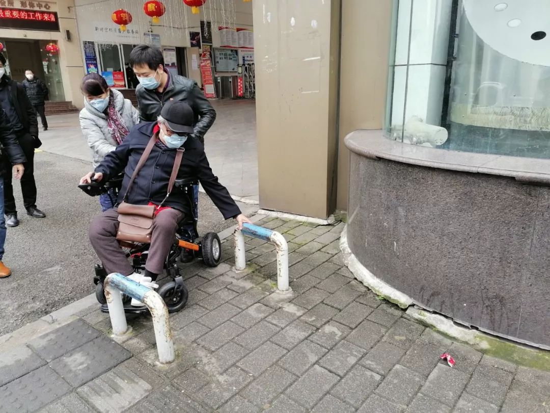 重庆，求求你别在寂寞无声