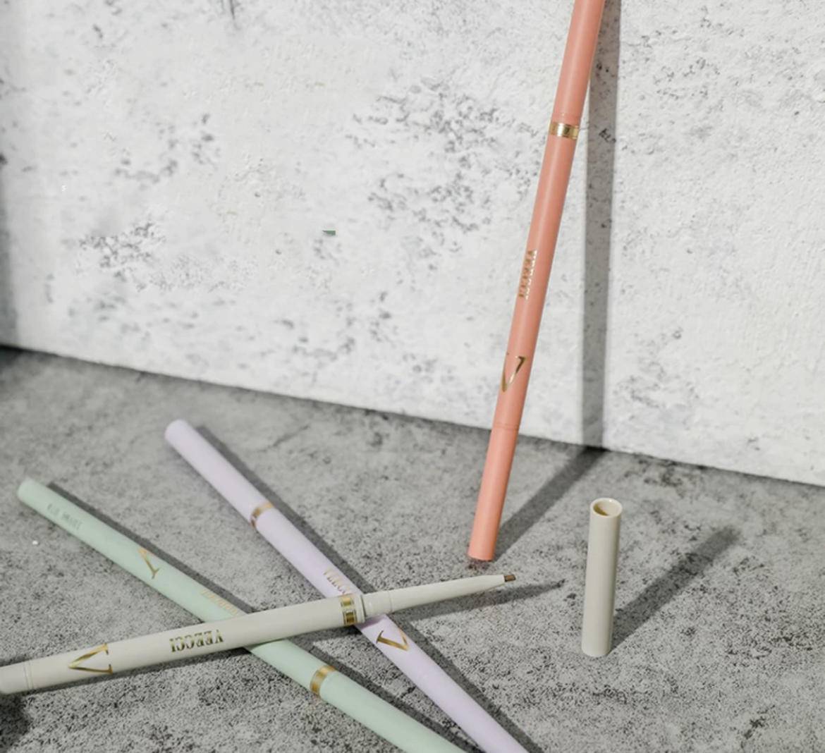 方脸女生是不是很难看,方脸太高级了