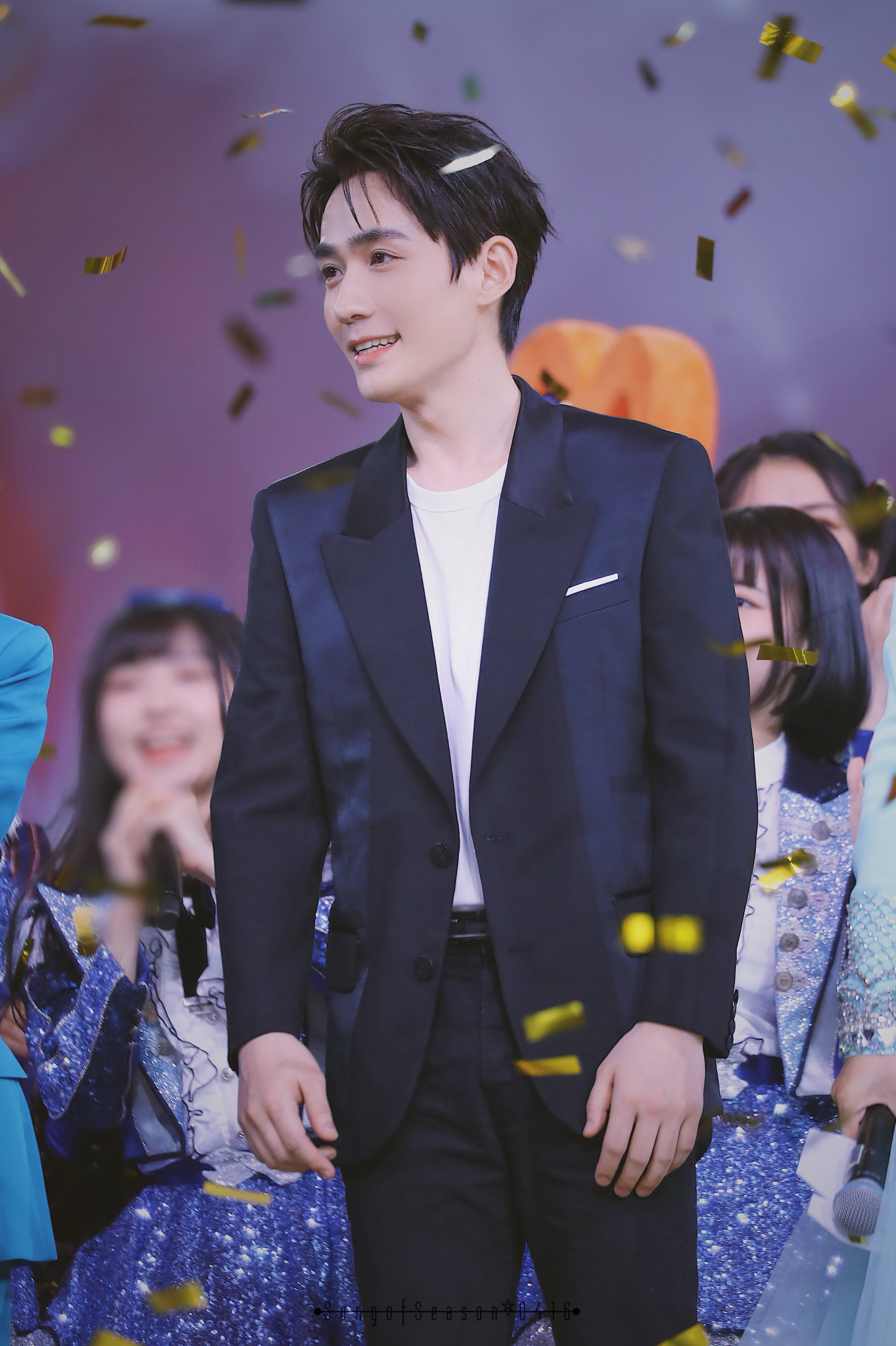 做梦梦到朱一龙,梦到与朱一龙相爱