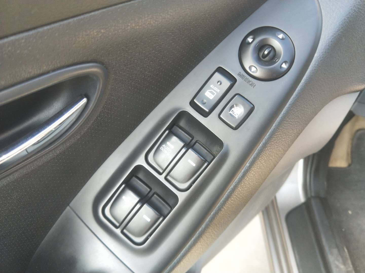 8年的二手车9万公里正常吗,现代悦动二手车10万公里