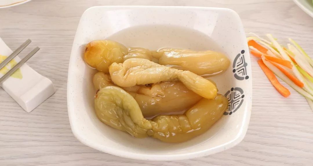 怀孕了小茴香菜可以吃吗,怀孕了菜里能放胡椒粉吗