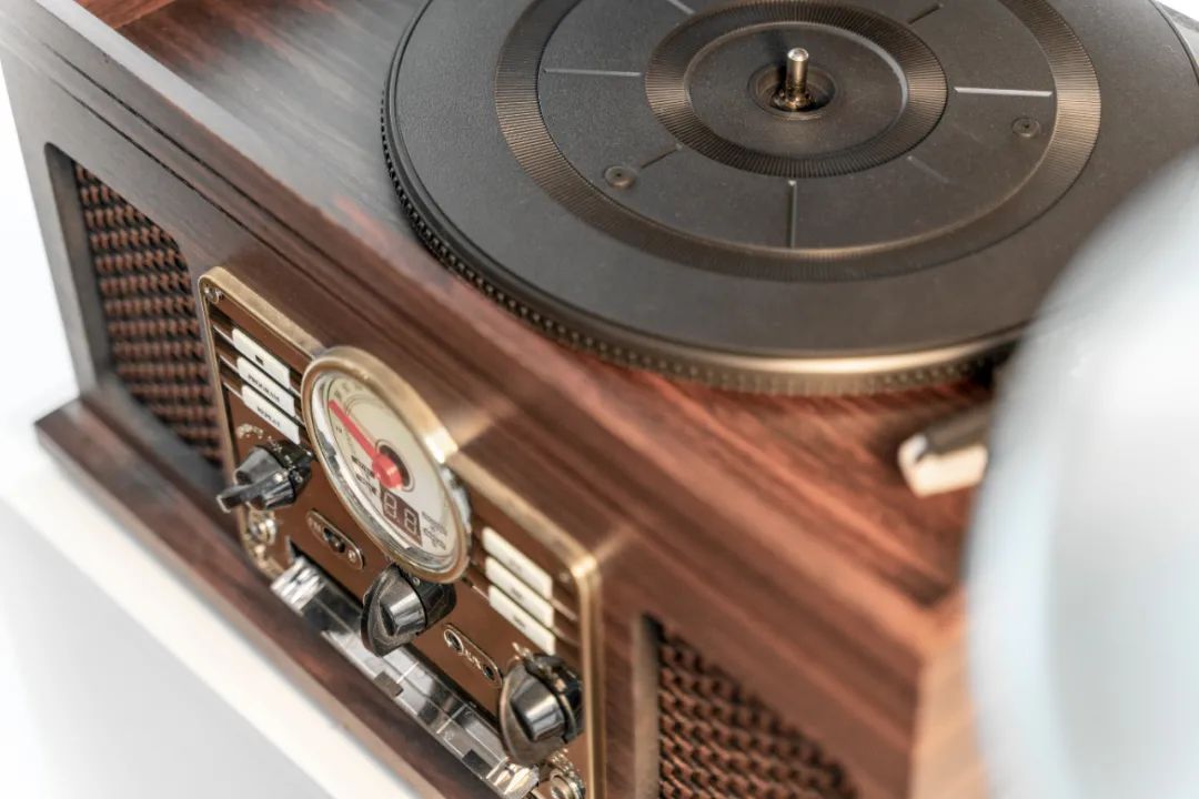 佛山女子与男友、男友妈弟住76㎡，养一猫还要工作室，装修绝了