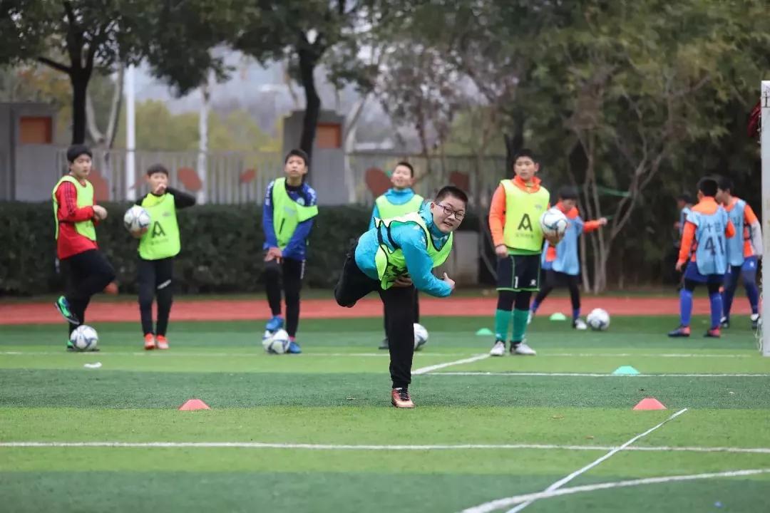 少年的你很酷,少年你真强