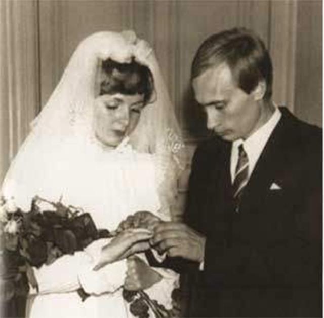 普京的两段婚姻,普京离婚背后的故事