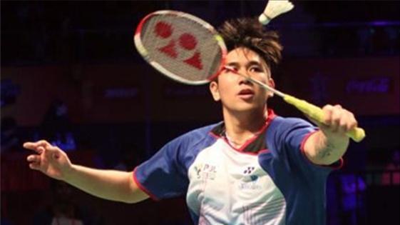 羽毛球入门新手如何选择球拍,羽毛球初学者选球拍怎么选