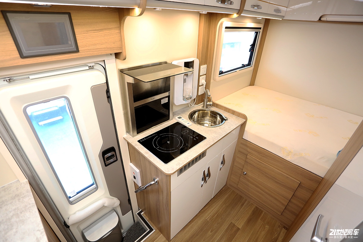 平头轻卡c型房车跃进,详解上汽跃进H500轻卡房车