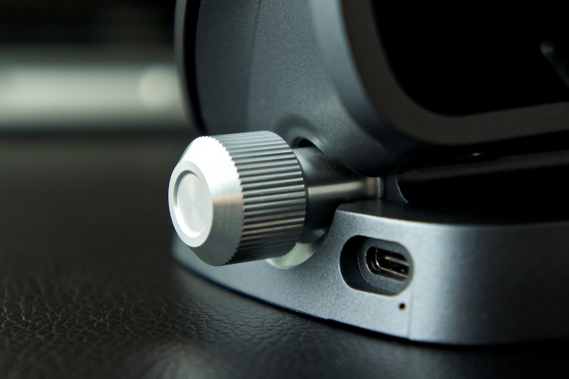 远离鼠标手，不妨试试用垂直鼠标吧！