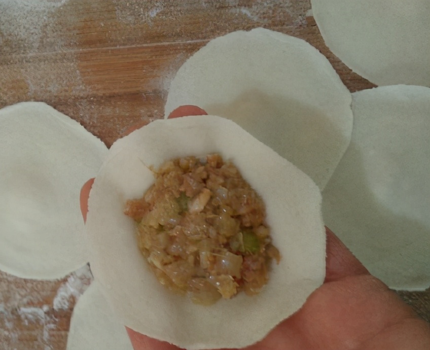 酸菜馅饺子这样调馅才好吃,酸菜饺子馅怎么调最简单的方法