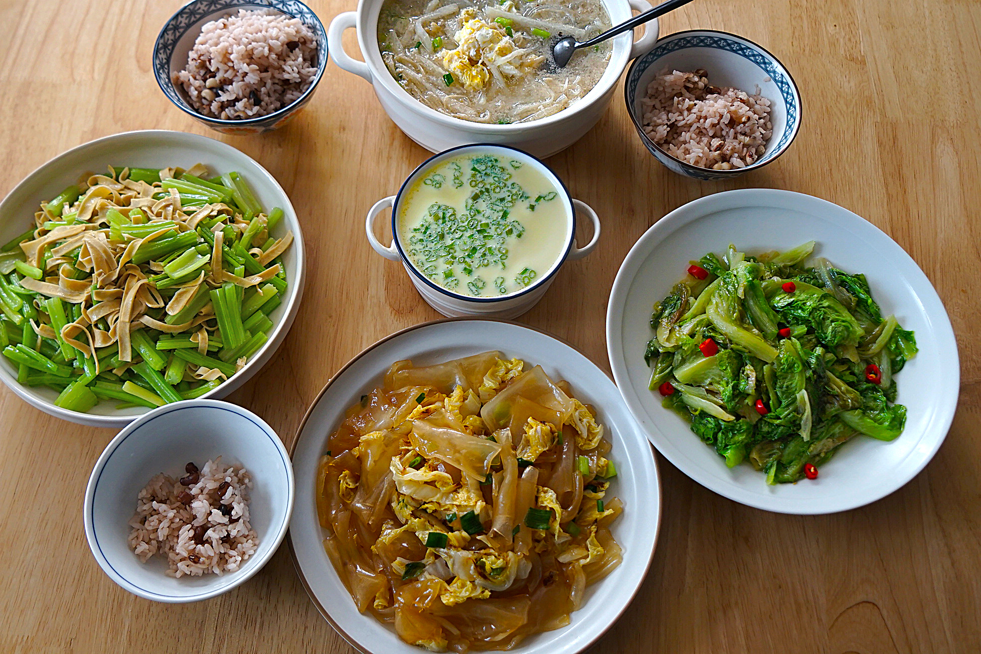 90后一家三口一菜一汤的幸福晚餐,会做饭顿顿四菜一汤每天不重样