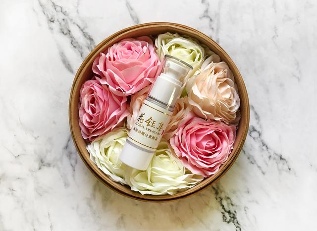 什么品牌的素颜霜又滋润又遮瑕,哪些素颜霜比较好用又持久