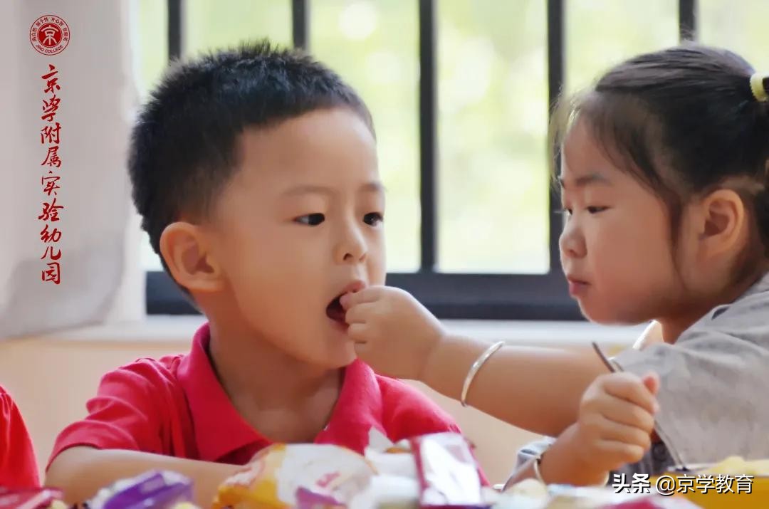 幼儿园庆中秋演绎不一样的活动,国庆与中秋节同庆幼儿园活动